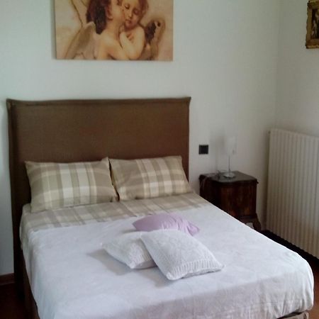 לינה וארוחת בוקר פרביאגו Crespi House מראה חיצוני תמונה
